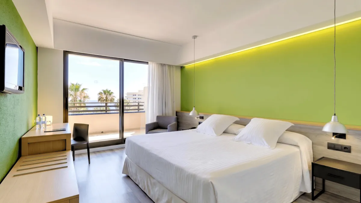 Habitación del Barceló Lanzarote antes de la reforma