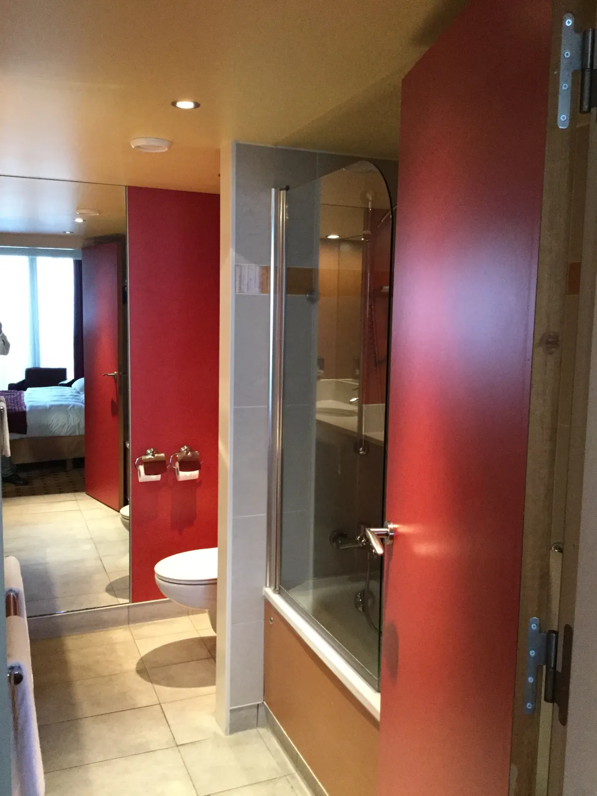 Baño del Radisson Blu Niza antes de la reforma